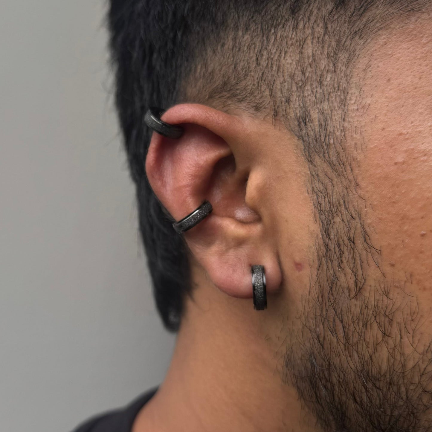 FROSTED PRESSING HOOP/ CUFF (BLACK NON - PIERCED)