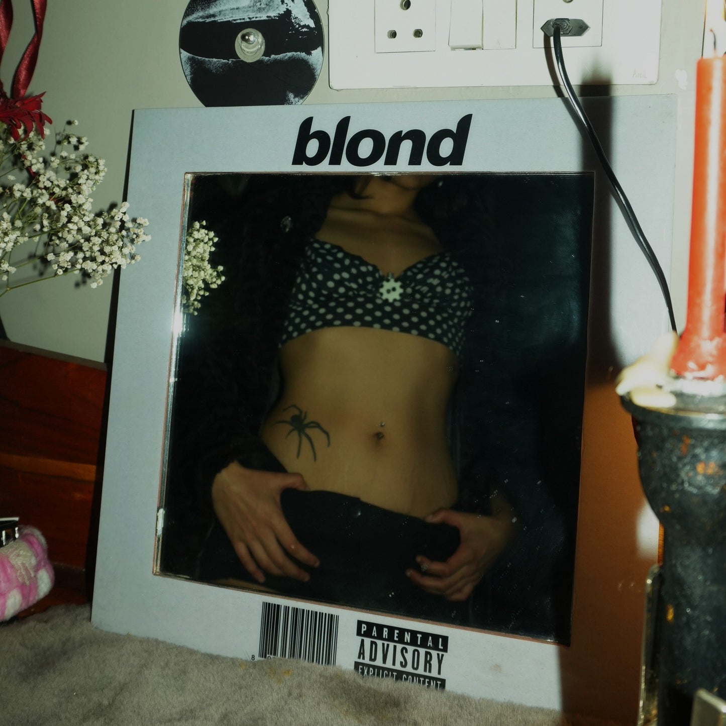 BLOND MIRROR