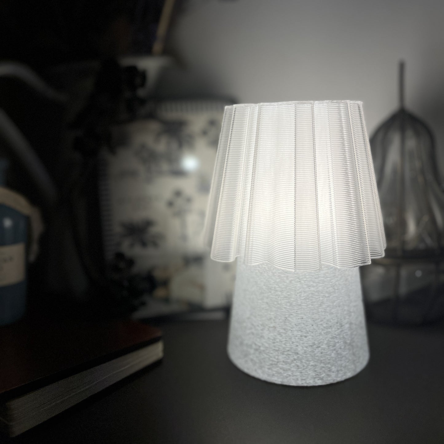 Ruffle Lamp