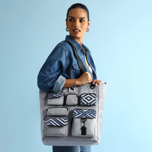 POCKET CLUSTER LAPTOP TOTE - Grey