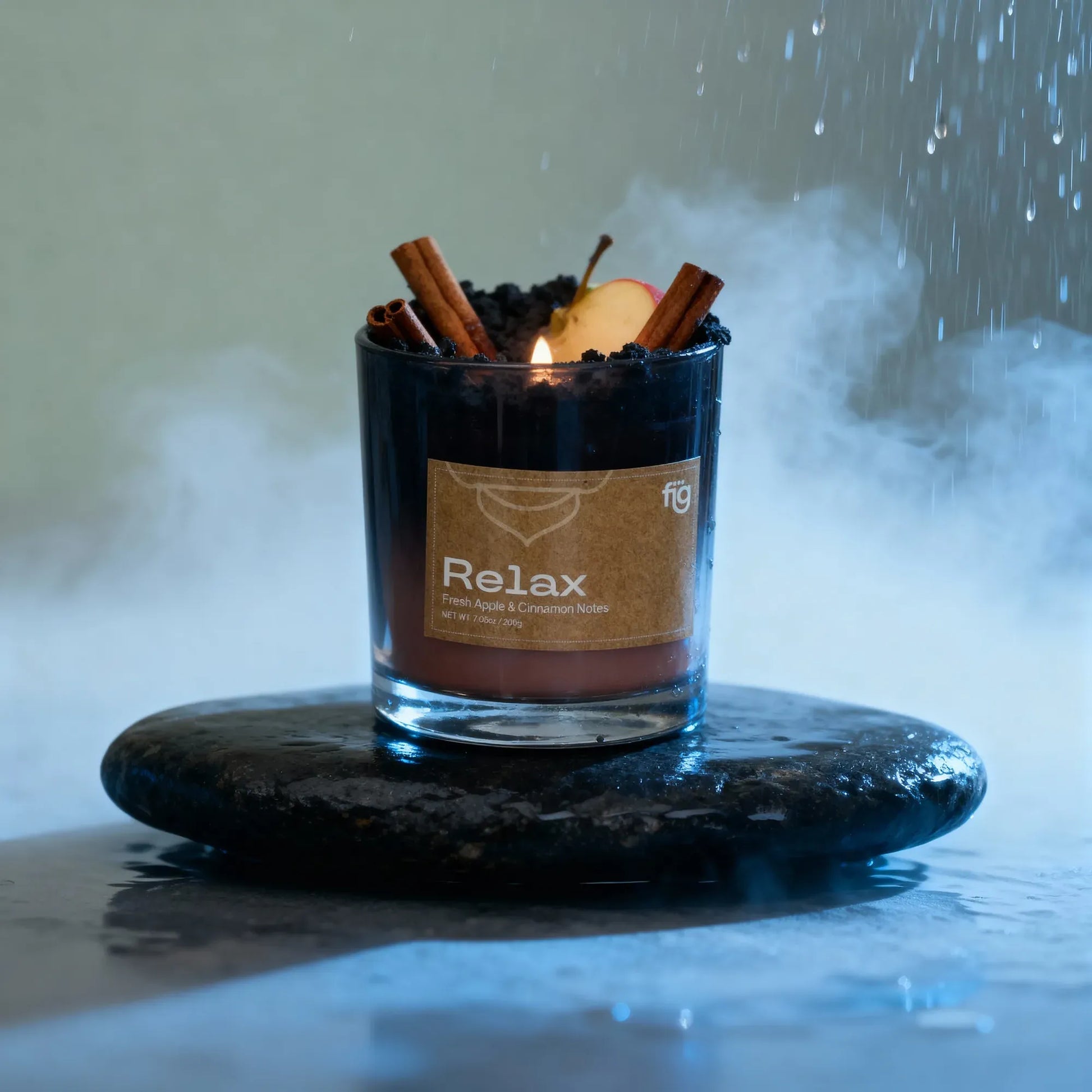 Relax Apple & Cinnamon Scented Candle
