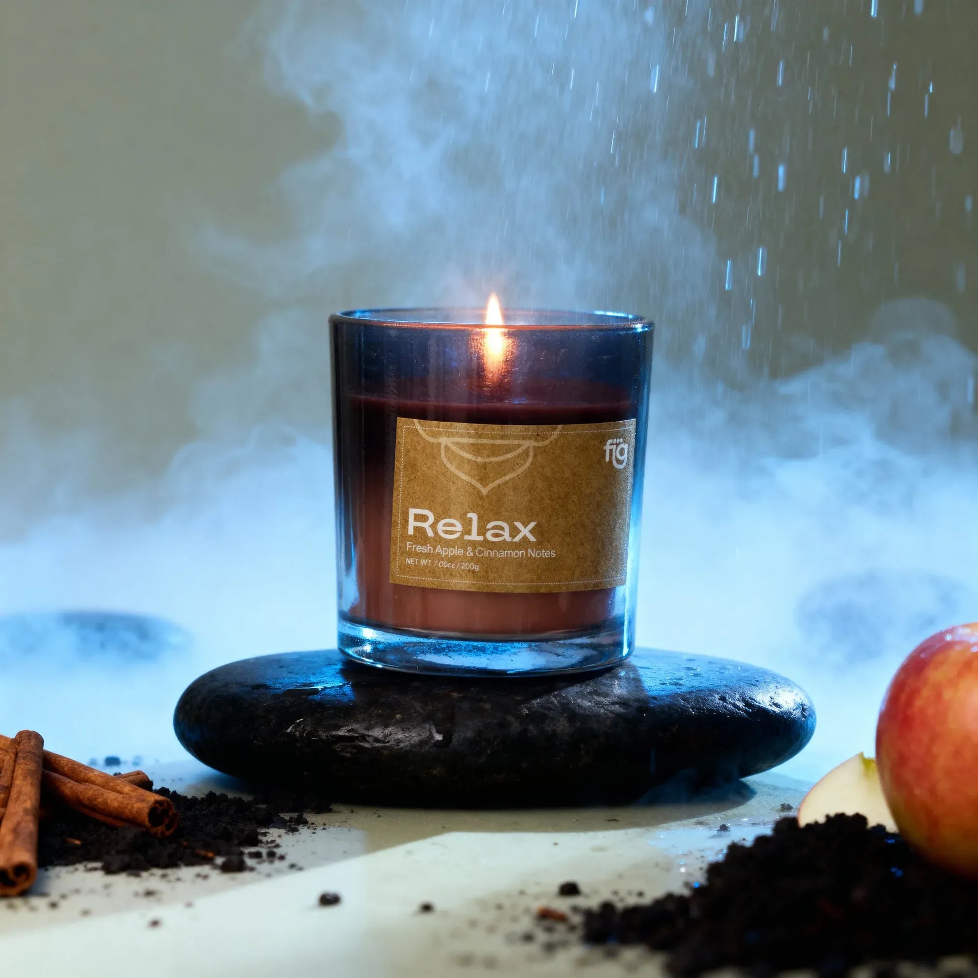 Relax Apple & Cinnamon Scented Candle