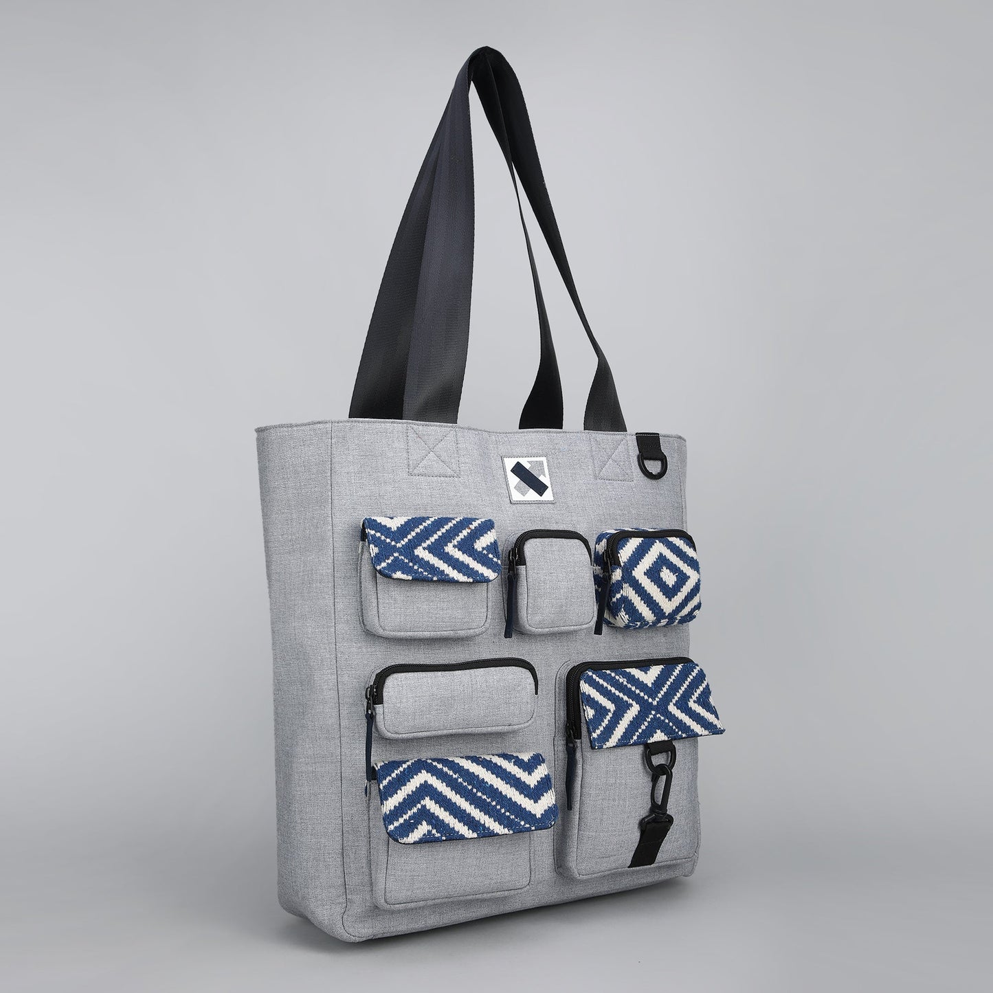POCKET CLUSTER LAPTOP TOTE - Grey