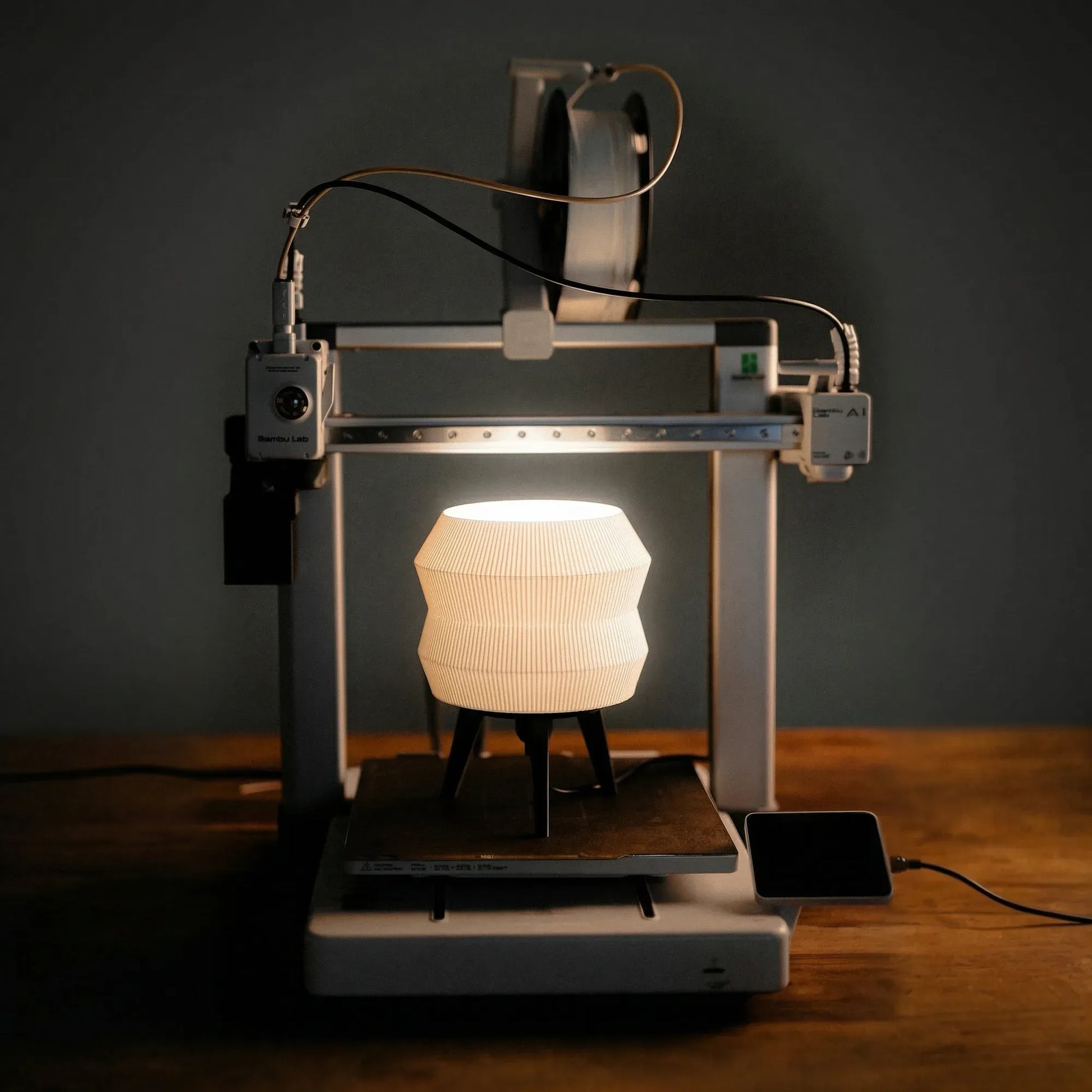 Echo Table Lamp