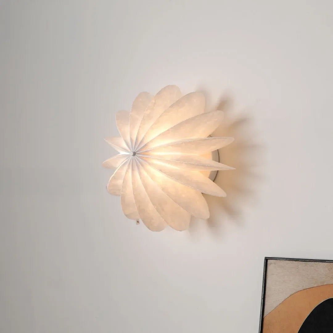 Daisy Wall Lamp