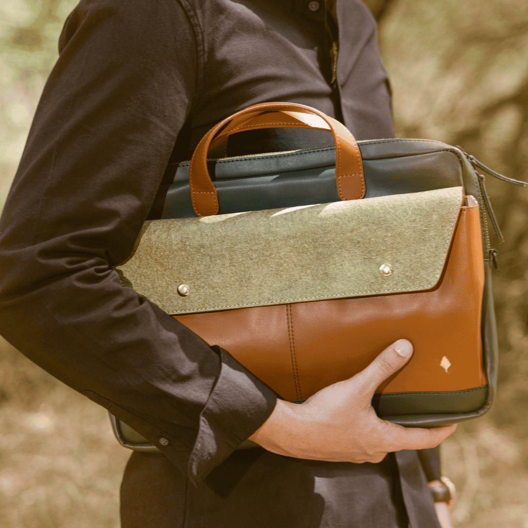 Willow Vegan Leather Laptop Sleeve – Tan