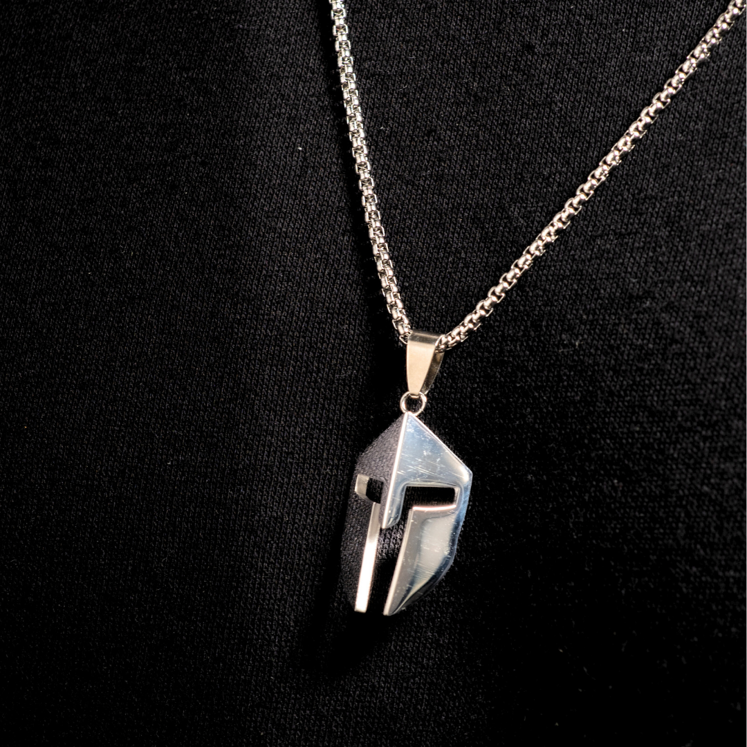 SPARTAN PENDANT WITH CHAIN
