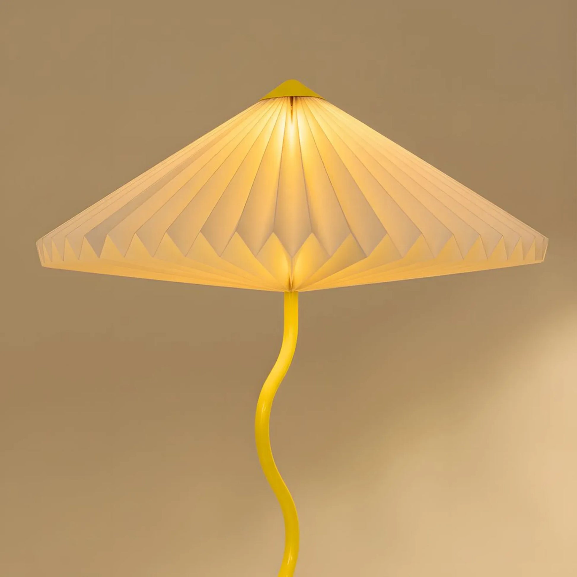Wavy Floor Lamp