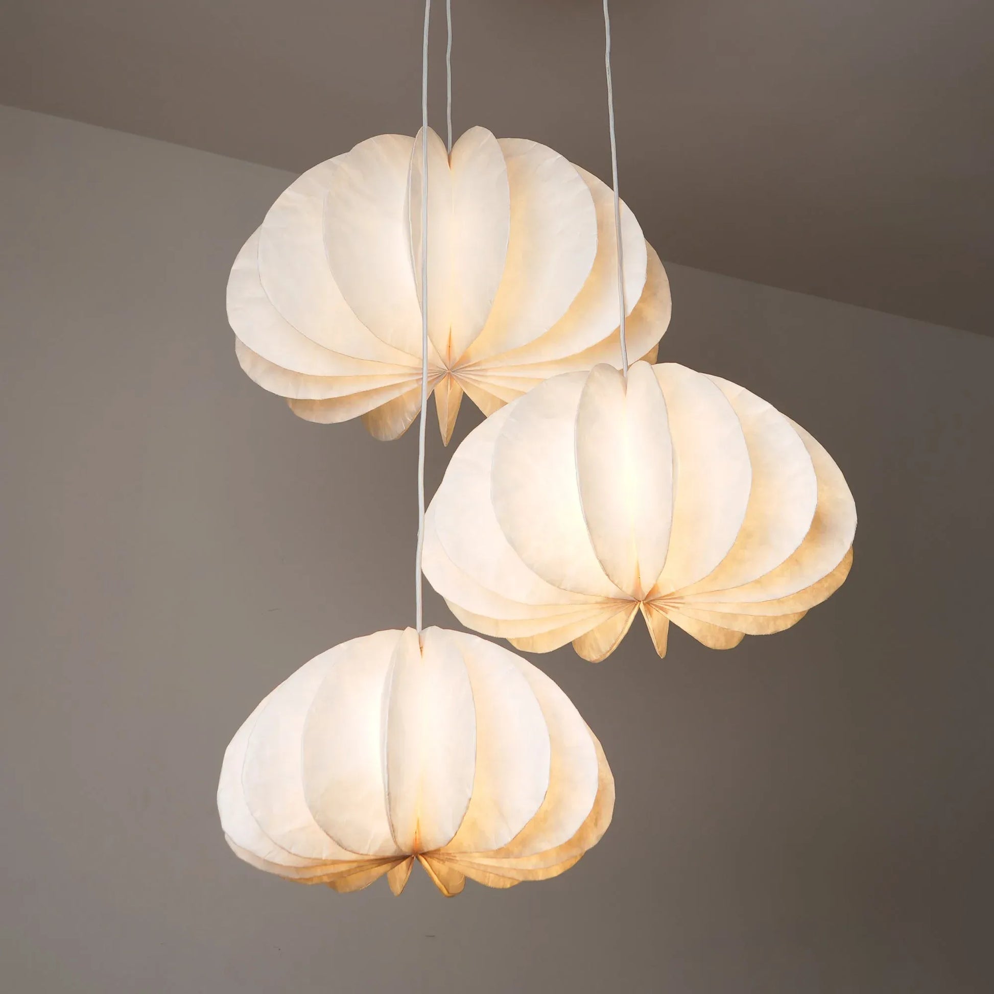 Daisy Cluster Hanging 3 Pendant Lights