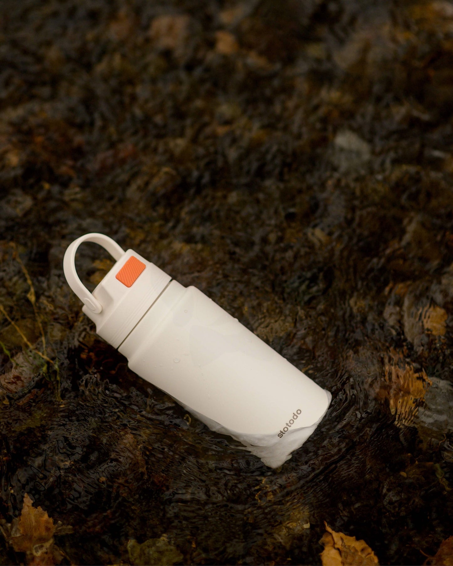 Stotodo Droid Sipper Flask Cream 800ml – rotatable handle and insulated stainless steel body