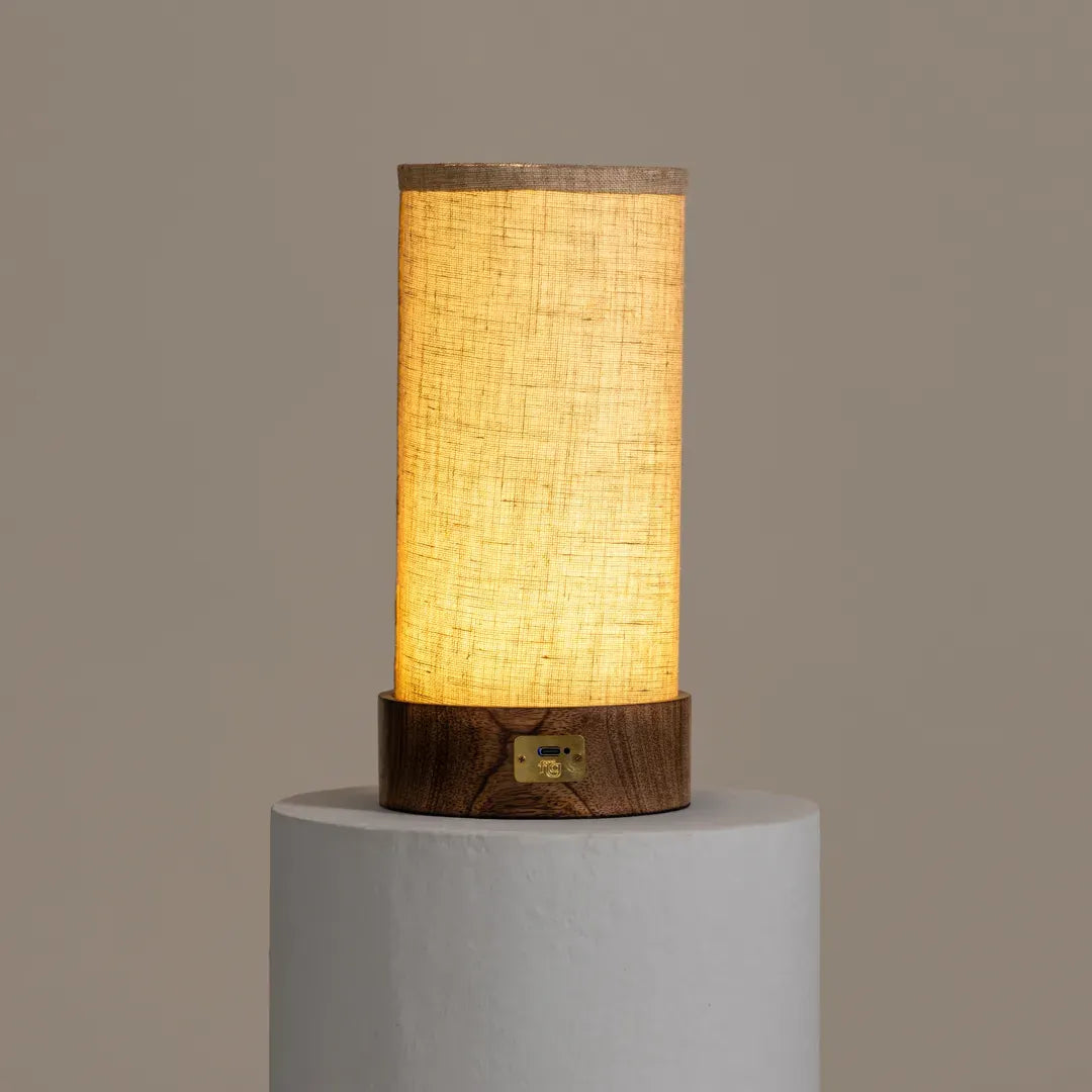 Magnus Touch Table Lamp
