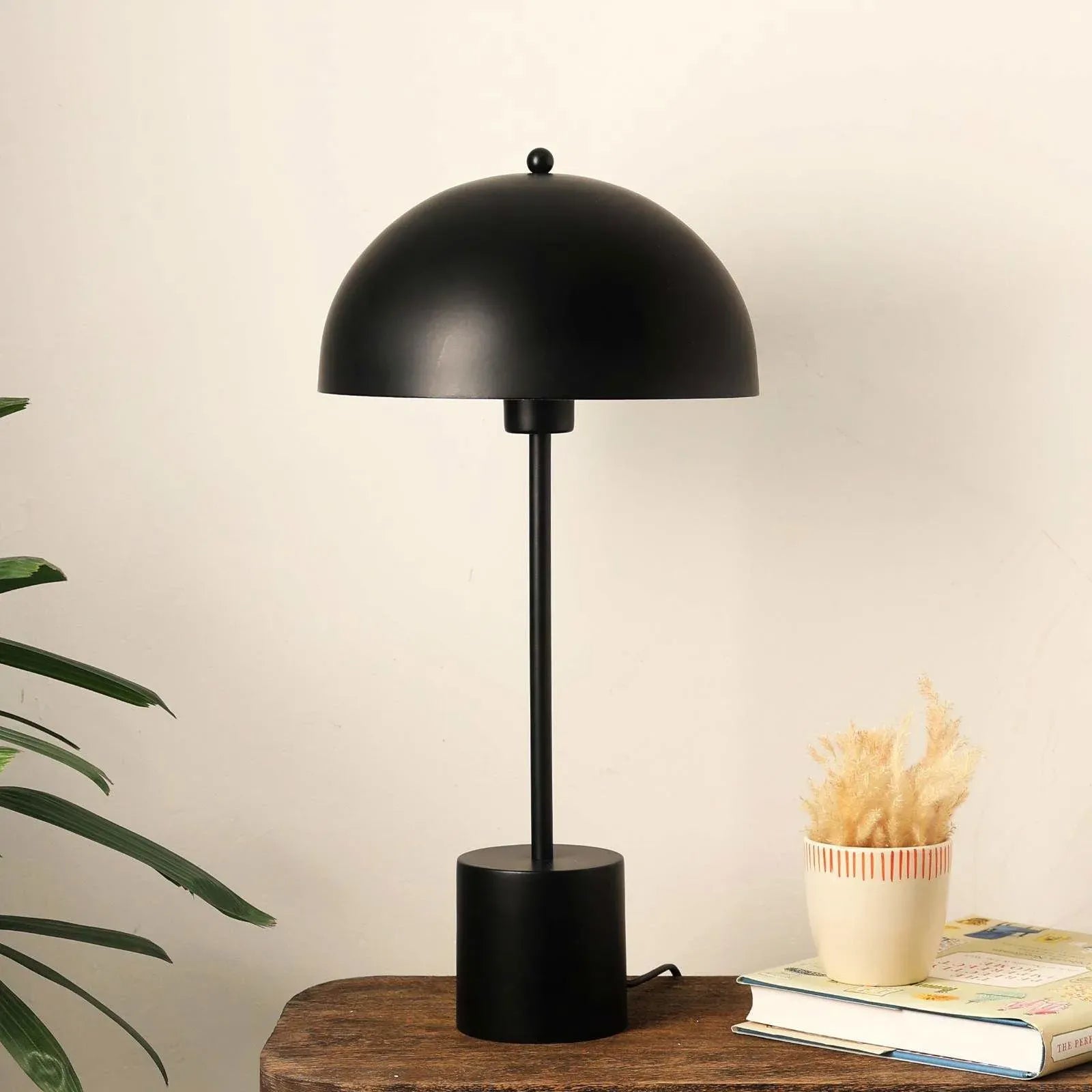 Pagen 100 Table Lamp