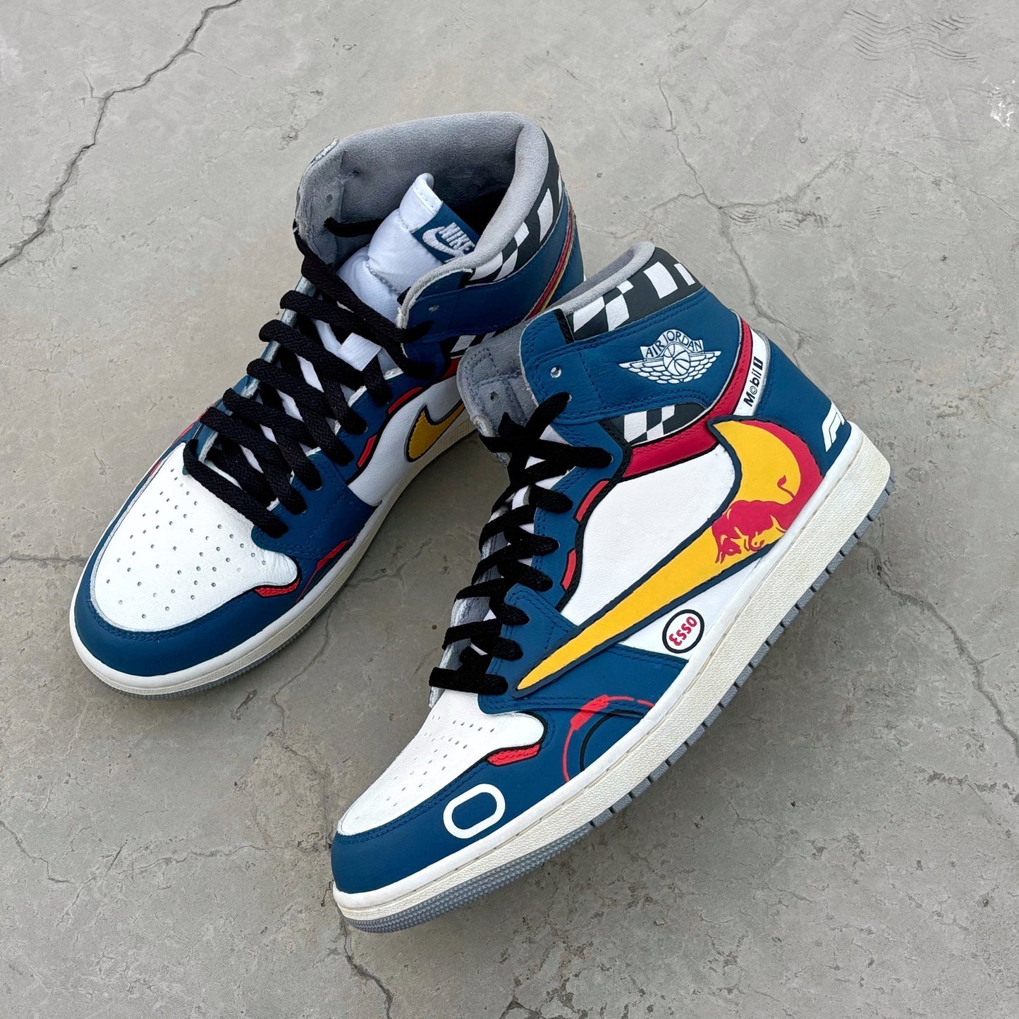RedBull Racing RB18 // Nike Air Jordan 1