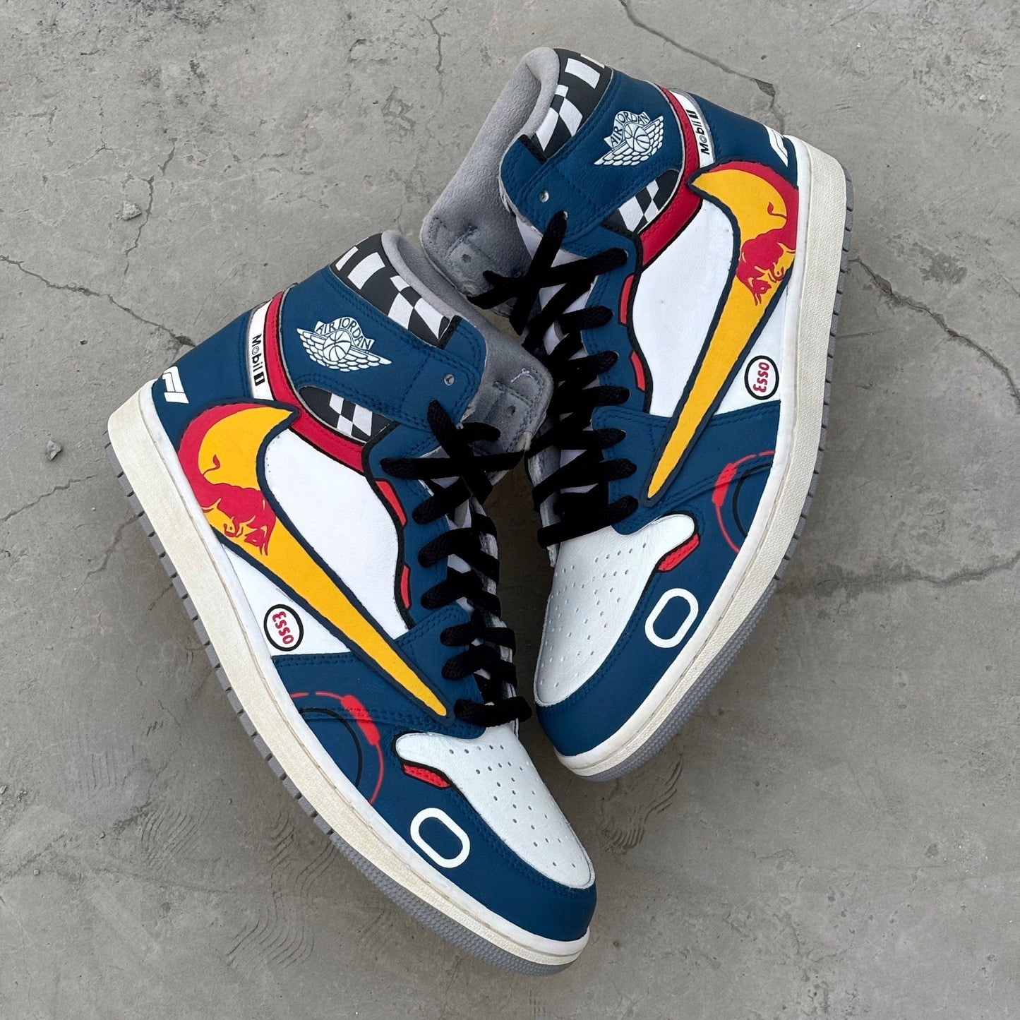 RedBull Racing RB18 // Nike Air Jordan 1