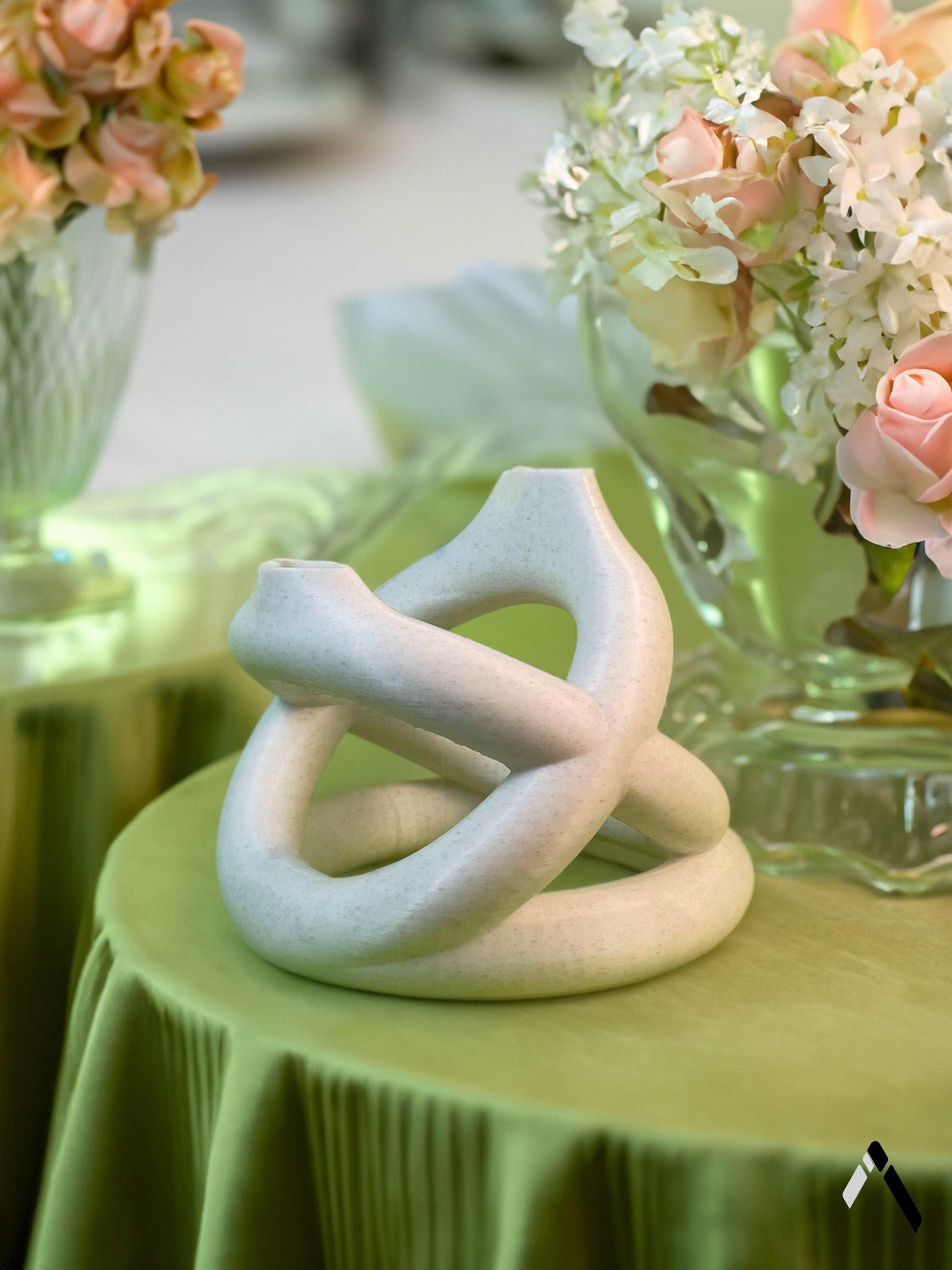 Bohemian ring vase home decor - White color Archadia