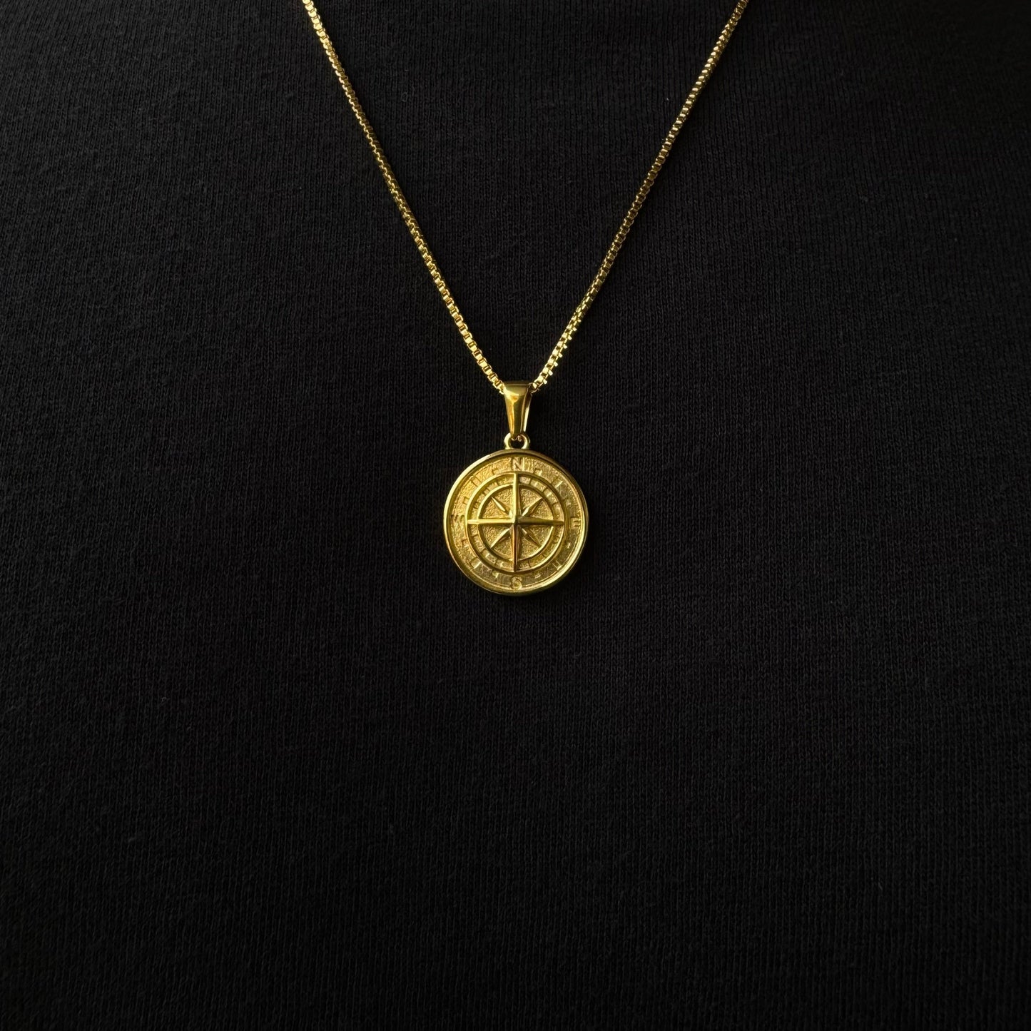 COMPASS PENDANT WITH CHAIN