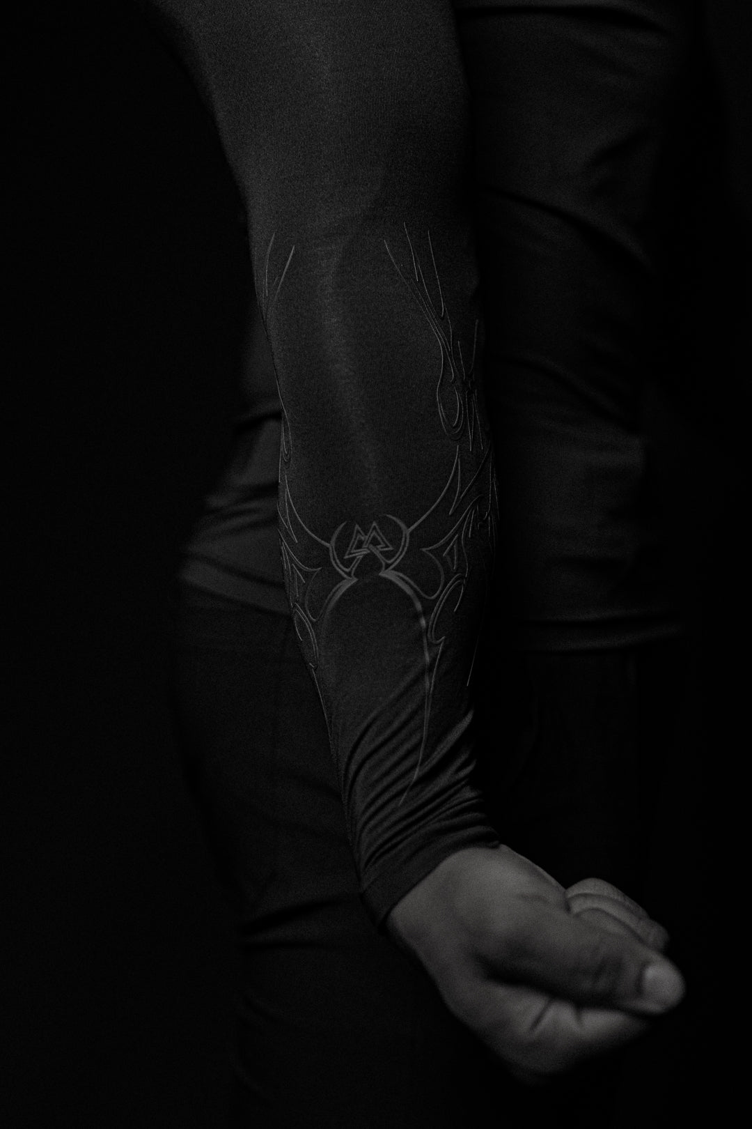 Dark Veil Full Sleeve - Compression