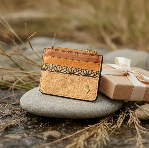Iris – Tawny Brown Plant Leather Card Holder