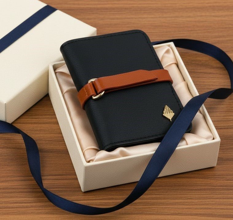 Neith – Black & Gingerbread Plant Leather Card Holder