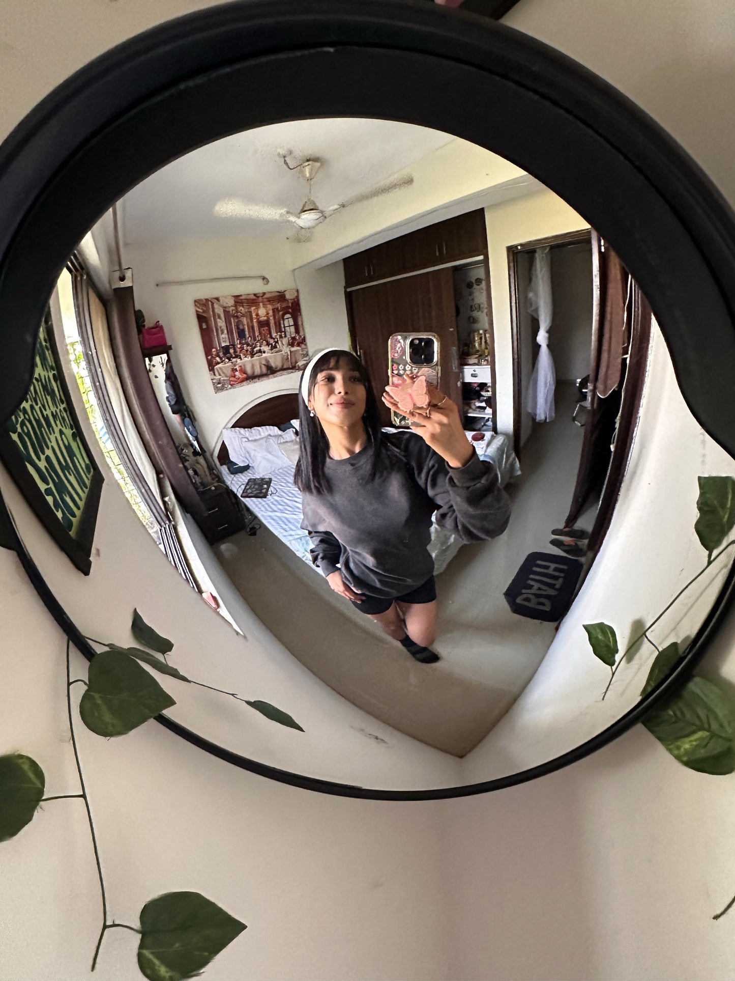 AESTHETIC TRAFFIC MIRROR