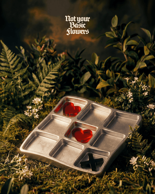 HEARTS AND CROSSES TRAY