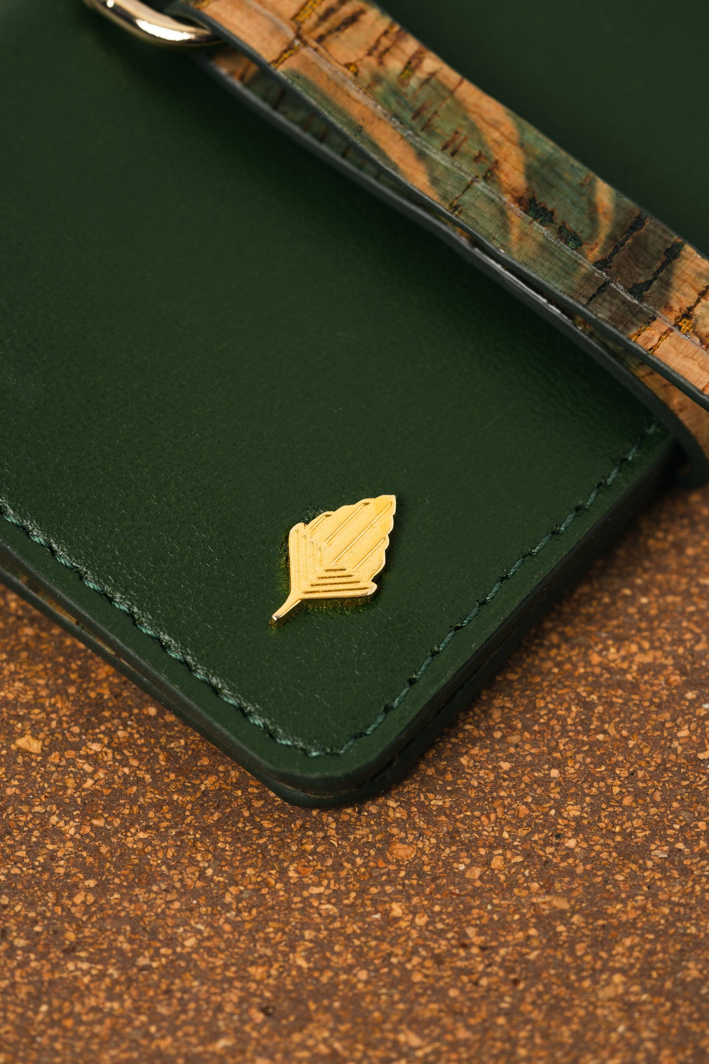 Neith – Green & Cork Plant Leather Card Holder