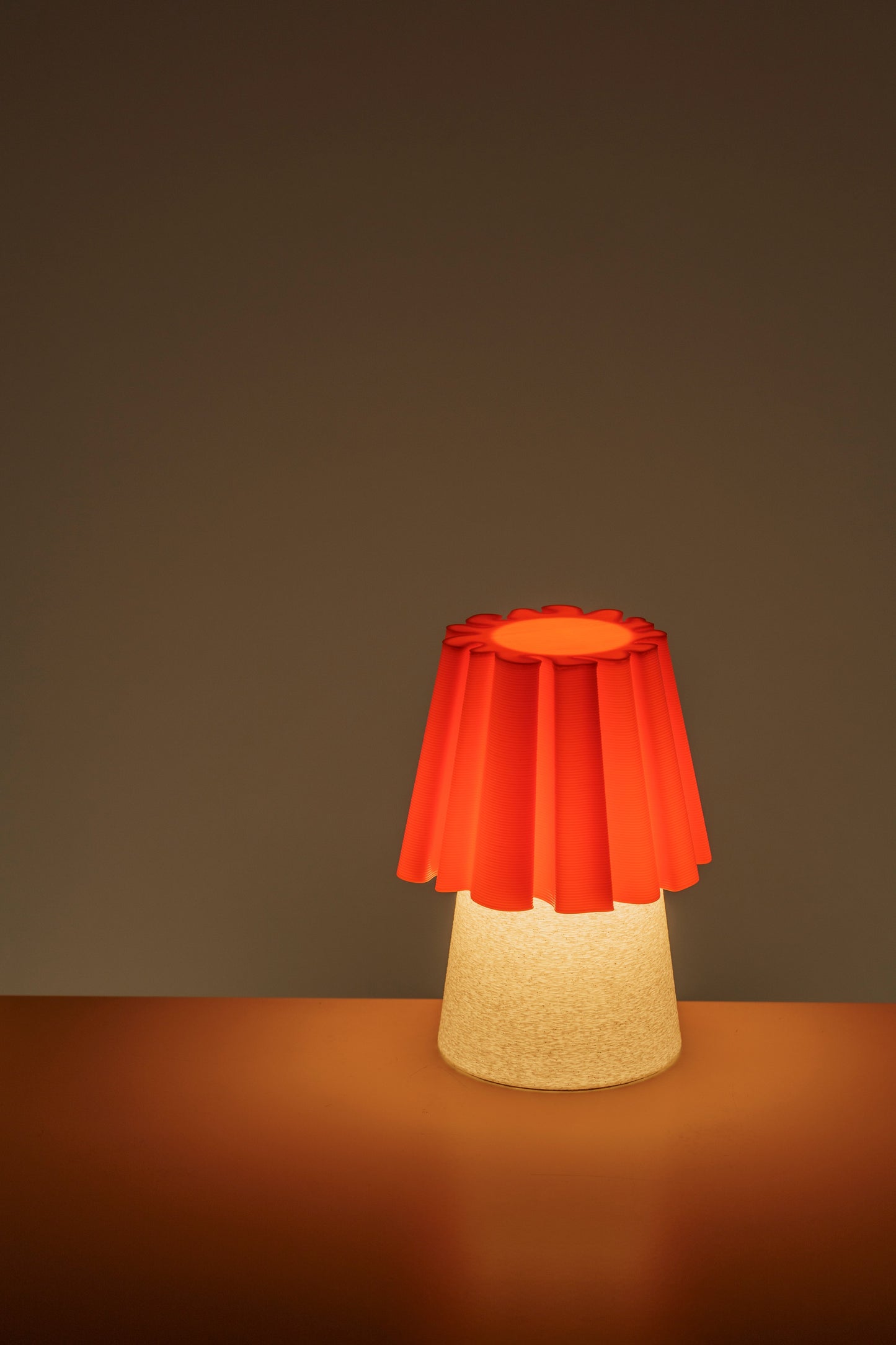 Ruffle Lamp