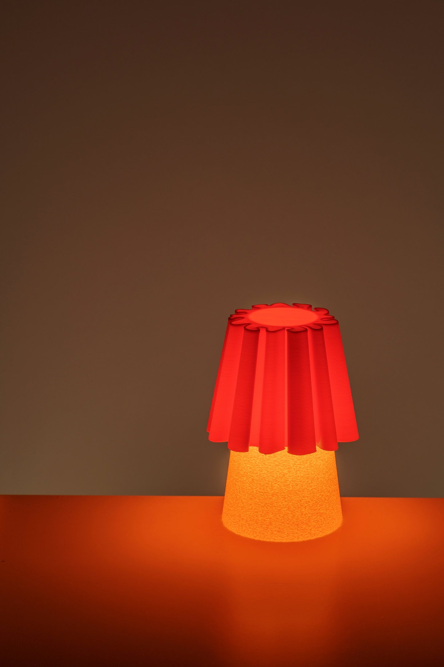 Ruffle Lamp