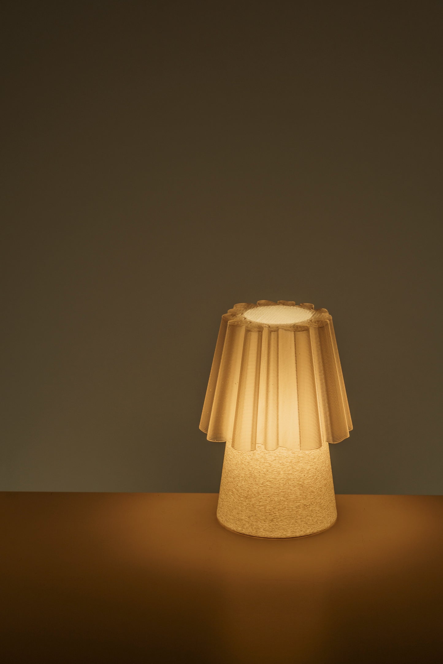 Ruffle Lamp